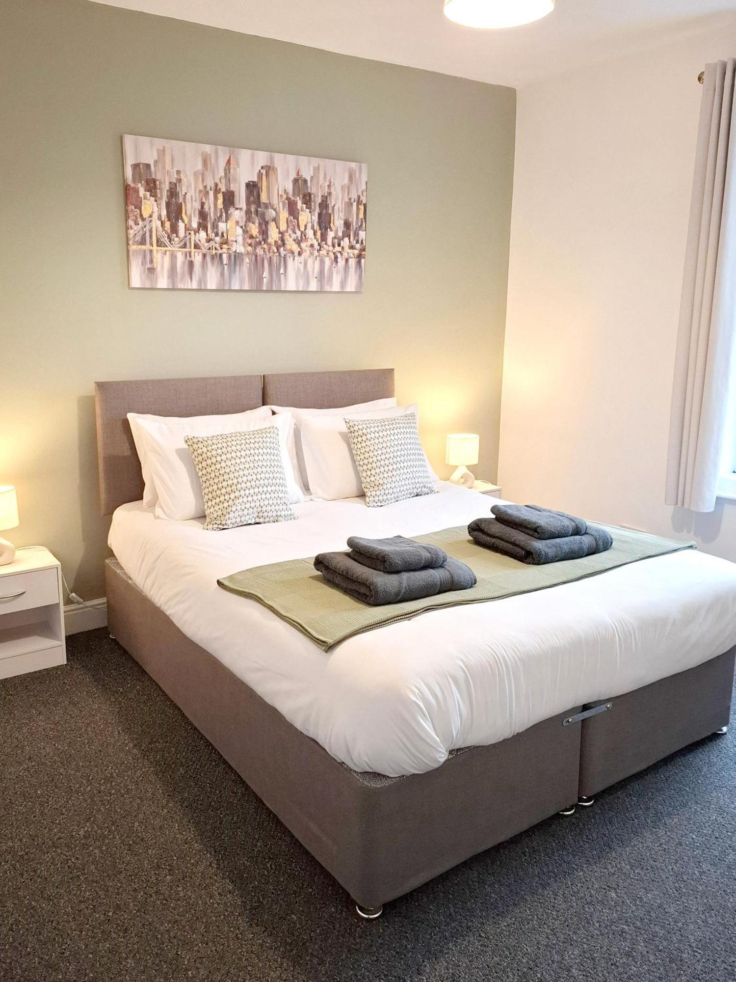 Modern Bright 3 Bedroom House Burton  외부 사진