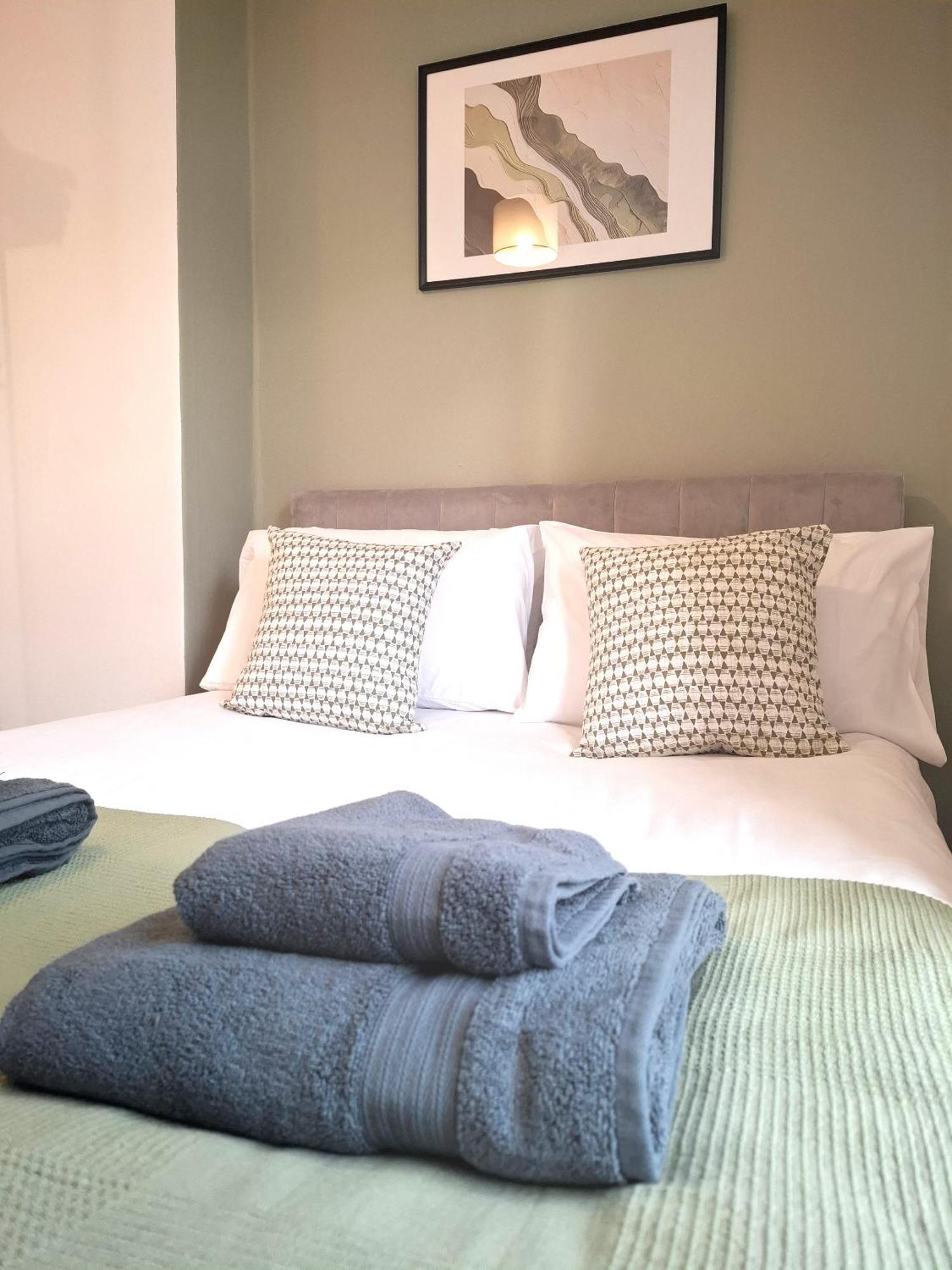 Modern Bright 3 Bedroom House Burton  외부 사진